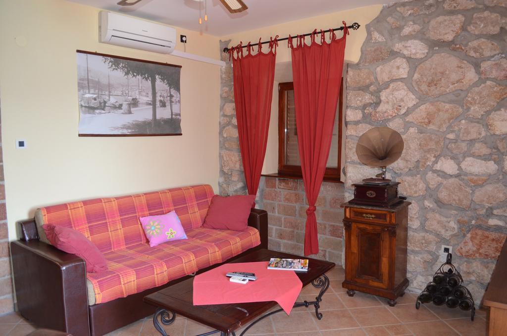 Apartment Sandi Baška Eksteriør billede