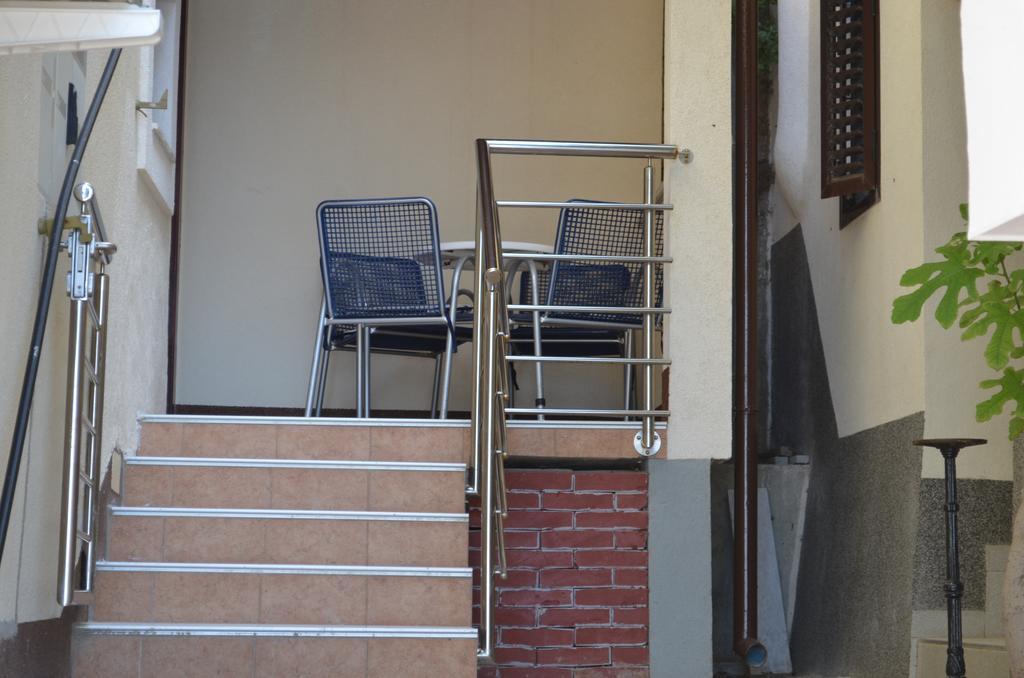 Apartment Sandi Baška Eksteriør billede